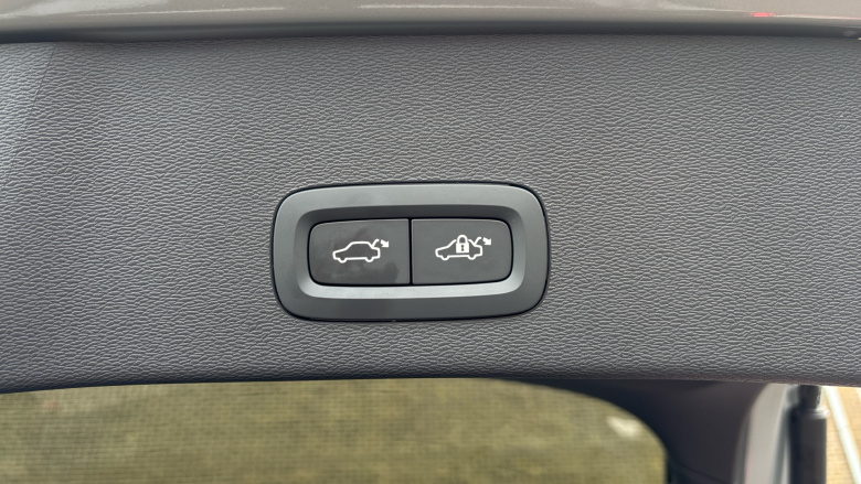 Volvo C40 175kW Recharge Plus 69kWh 5dr Auto Electric Estate